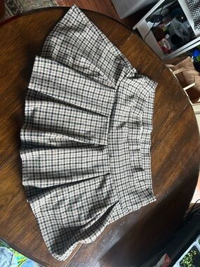 American Eagle Outfitters Plaid Pleated Skater Skirt in Beige and Black